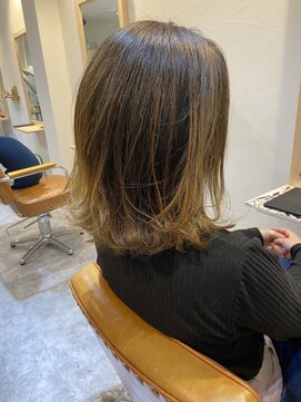 美容室 エイア(Eia) 外ハネでハイトーン【入間市美容室Eia】