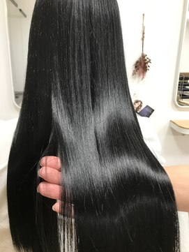 トイロ(TOIRO) 美髪ストレート、縮毛矯正