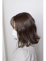 ビアージュ(Viage)&nbsp;:ミディアム　:外はね　:アディクシー　:くすみ　:ベージュ