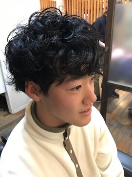 ヘアルーム エスプリ(hair room esprit) men’s FUDGE風スパイラルパーマ