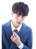 ビジネスカジュアル　スーツ　前髪あり　アッシュブラック