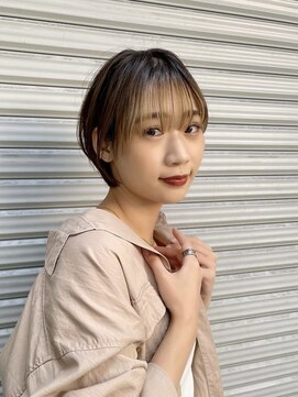 イヴォークオオサカ 心斎橋(EVOKE OSAKA) マッシュ 耳かけ ショート 丸可愛い フェイスフレーミングカラー