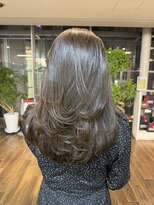 ザック ヴィ(ZACC  vie)&nbsp;レイヤーカット/セミロング/艶カラー/学割U24