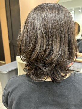 アオ 花咲町(a-o) パーマスタイル♪《a-o 横浜 花咲町》