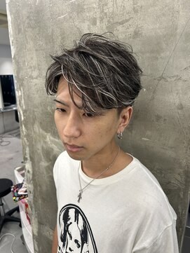 キング 枚方店(K!ng) 縮毛矯正髪質改善ハイライトレイヤーカット梅田美容室エクステ