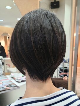 プレジール PLAISIR ショートレイヤー+年齢巻き戻しトリートメント+アロマシャンプー