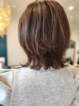 イト リトルヘアガーデン(ito. little hair garden) 外はねミディアム