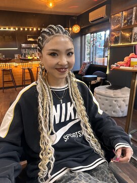 ディギンミー(Diggin'me) エクステ入り全頭コーンロウ8本