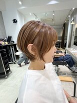 ビブ(VIV) 大人美人丸みショートボブ白髪ぼかしハイライト川崎20代30代40代