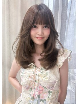 リリー(Lilley) 【lilley_はまひ】くすみベージュ/ミディアムレイヤー/前髪