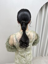 ソリン(Solin')&nbsp;ローポニーアレンジ