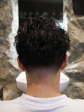 チルチェア 横浜(CHILL CHAIR) taper fade × perm