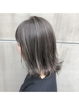 キラ 渋谷(KILLA) 外ハネ無造作カールハイライト丸みショートボブディ前髪【北間】