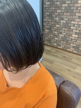 エウレカ(EUREKA) 黒髪アッシュ