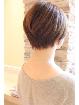 レウナ 外苑前(Reuna) ３０代・４０代にオーダー多いショートボブ
