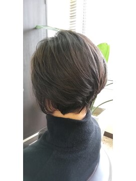 マテリアル(Material) {阪急六甲 Material} 前下がりボブ