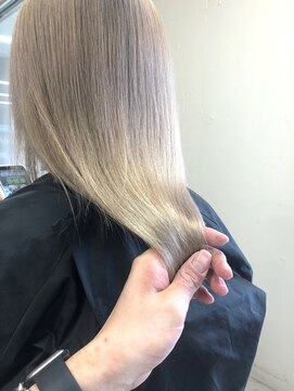 ノア(NOA by KENJE) ブロンドベージュ .