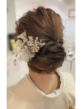 ブリエ(briller) TAKAKOstyle☆ルーズシニヨン 和髪