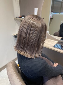 ミリィ 四日市(mily) ミルクティーベージュ