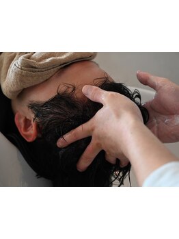 普段のシャンプーでは落としきれない頭皮の汚れをスッキリ洗い流す☆クレンジングスパでお悩み解消！