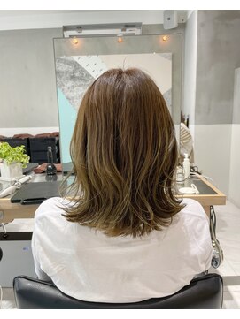 ガリカ 蔵前(Gallica) 【佐久間史将】ゆるふわくびれミディx明るめオリーブベージュ