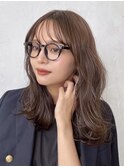 顔周りレイヤーカットグレージュカラーくびれボブベージュカラー