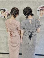 ビゼ 梅田(BIZE)&nbsp;双子ヘア×ツインお団子アレンジ♪♪