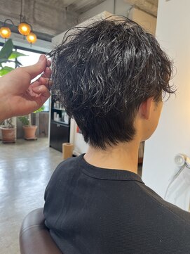 ビハインドザカーテン(BEHIND THE CURTAIN) ツーブロックパーマ×メンズカット