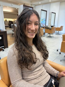 ロング　パーマ　ウェービー　ナチュラルウェーブ　