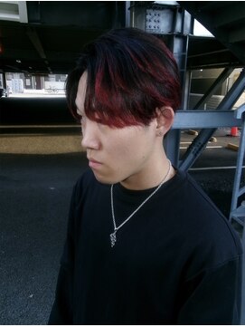 赤グラデーション　フェザー　杉田