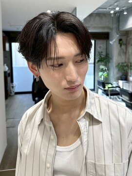 ファルベ(Farbe) サーフカール/刈り上げセンターパート/波巻きツイストスパイラル