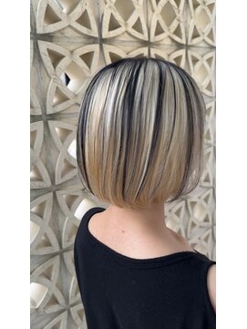 ワクヘアー(WaKu hair) 幅狭アンブレラカラー×内巻きボブ