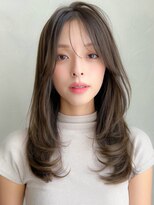 アグノス 青山(Agnos)&nbsp;大人ガーリー似合わせミディアムレイヤーカットダークアッシュ