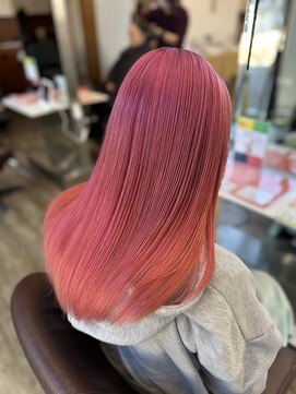 アン アオヤマ(Ann AOYAMA) ビビッドピンクの艶ロング