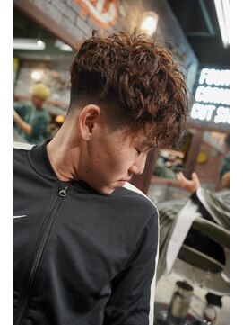 フォーコーナーズカットショップスリーセント 栄(FourCornersCutShop 3/cent) スペインカール