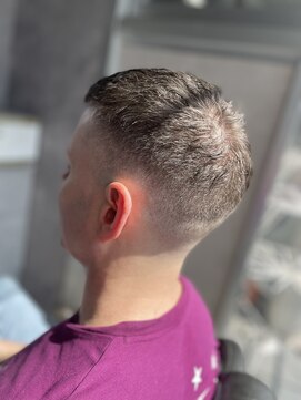 メグロバーバーショップロッポンギ 目黒六(MEGURO BARBER SHOP 6PPONGI) スキンフェード