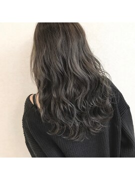 ワヴ ヘアー(WUV HAIR) ゆるふわ波ウェーブ×アッシュグレー