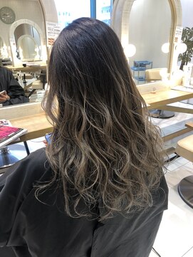 クレア本厚木(CREA) バレイヤージュ風 ビーチスタイル