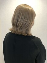 リアン(Lien)&nbsp;【Lien 松尾】透明感◎ミルクティーカラー小顔外はねミディアム