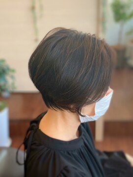 ヘナ ヘアサロン 花々 ショートボブ