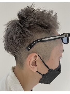 アース オーセンティック 関内店(EARTH Authentic) 無造作メンズベリーショート☆ツーブロックホワイトグレー