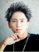 刈り上げツーブロックアップバングブリーチカラー
