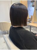 切りっぱなしボブ前下がりボブ大人ボブ顔まわりレイヤー