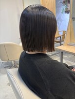 パースラヴ(PERS'LOV)&nbsp;切りっぱなしボブ前下がりボブ大人ボブ顔まわりレイヤー