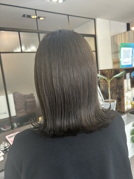 ノーム バイ アウラ(norm. by aura) くすみベージュ 透明感カラー グレージュ