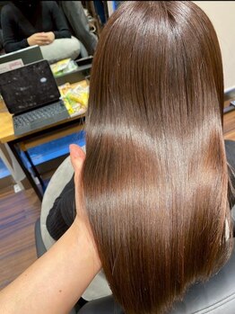 ツツミ TSUTSUMI 美容室の写真/『ヒト幹細胞上清液』でのエイジングケア（髪質改善）！頭皮環境を整えることで、髪のハリ・コシ・艶がUP☆