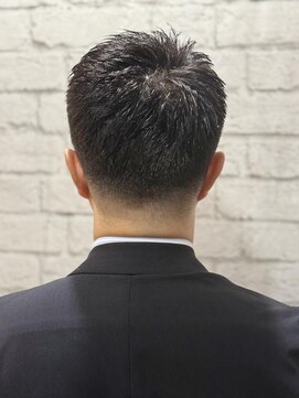 グレイスフル バーバープラチナム 六本木店(Graceful Barber platinum) 理容室定番！オシャレ刈り上げショート