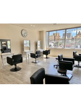 毎日を頑張るあなたへ◎癒しの空間で髪も心もリセット＊忙しい毎日に寄り添う、相談しやすいサロンです☆