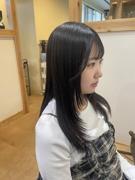 ティピ(tipi) 顔周りレイヤースタイル