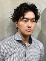 クス(KUsU)&nbsp;ルーズパーマ/ツーブロックセンターパート/シャドウパーマ